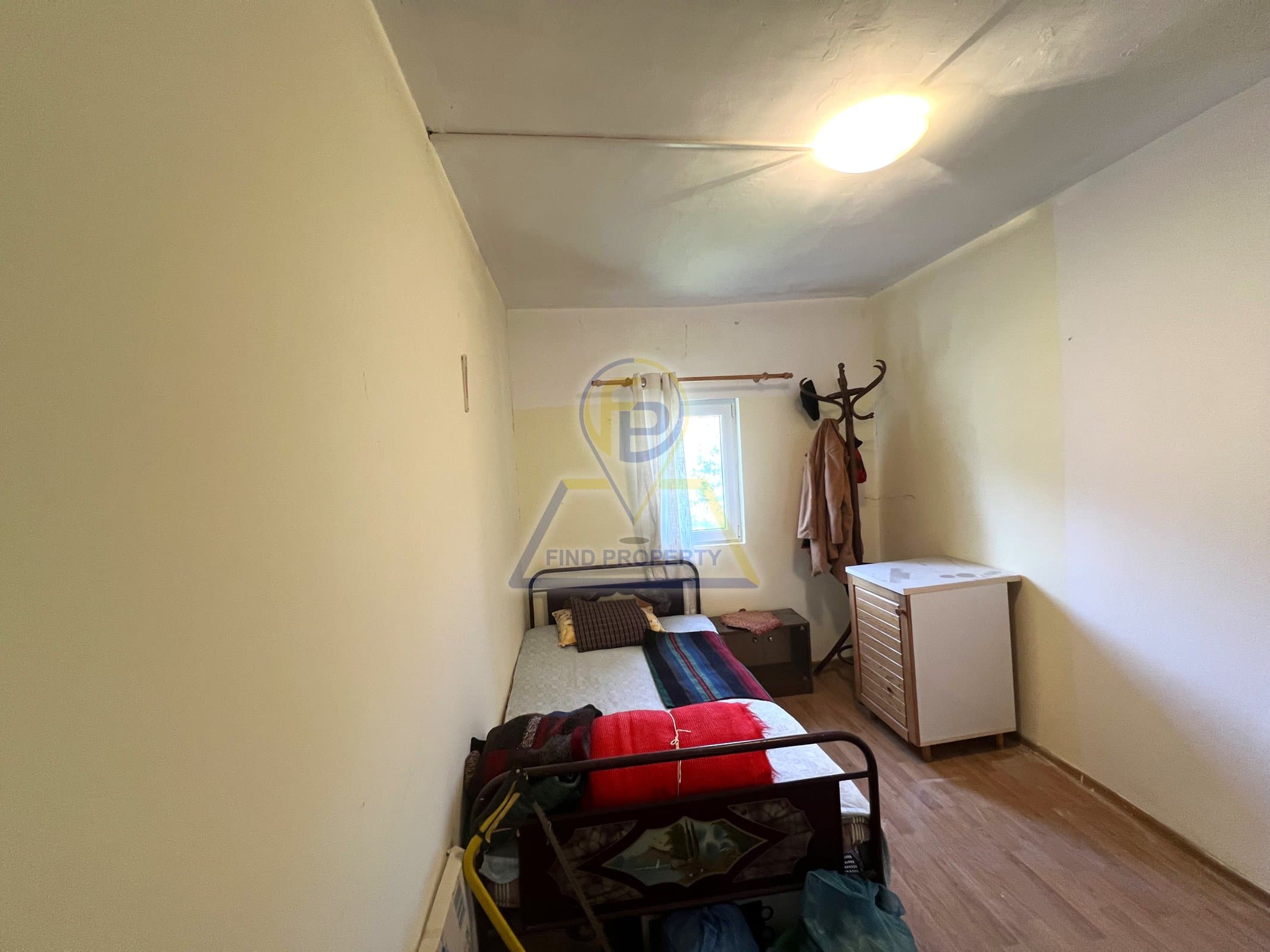 Real Estate 995