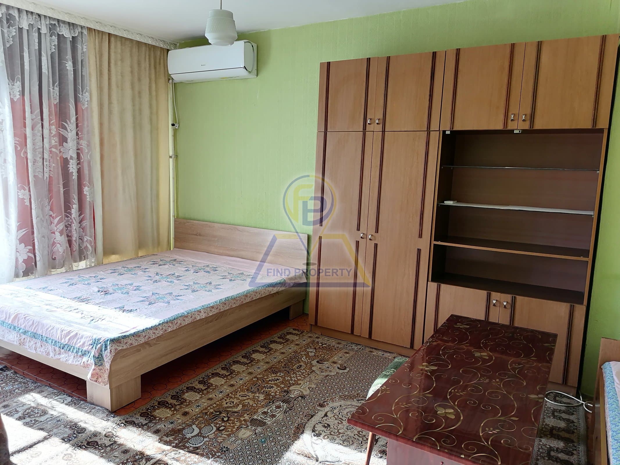 Real Estate 998 Лазур